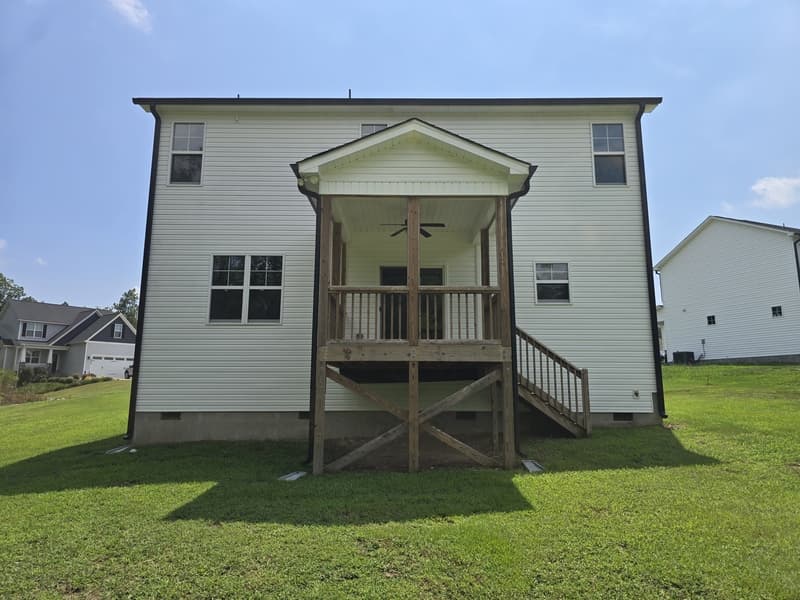 Smithfield House: 463 Jackson Pond Drive