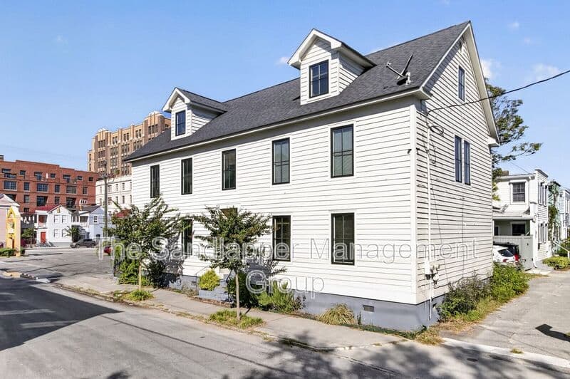 Charleston Condo: 32-A Line Street
