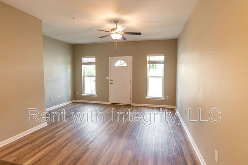 Tallahassee House: 2202 Del Carmel Way