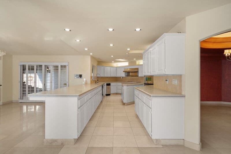 San Diego House: 18714 Bernardo Trails Dr