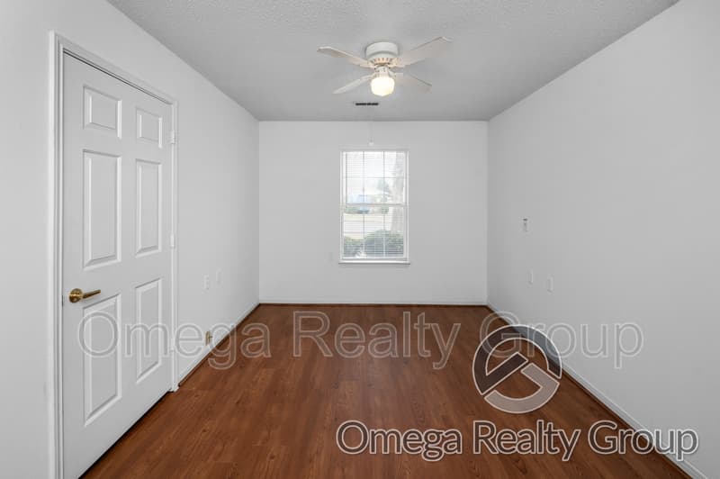 Columbiana Condo: 100 Egg And Butter Rd