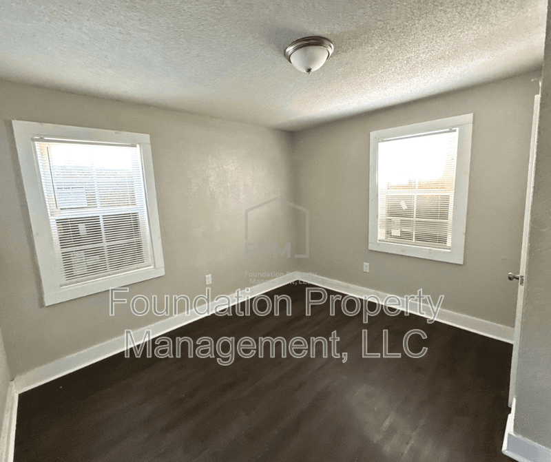 Memphis House: 1371 East Trigg Avenue