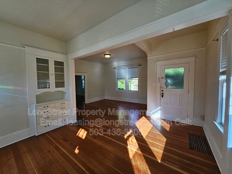 Milwaukie House: 2535 SE Monroe St