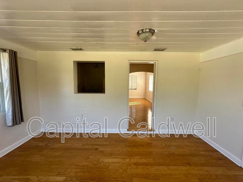 Clearwater House: 18 N Meteor Ave