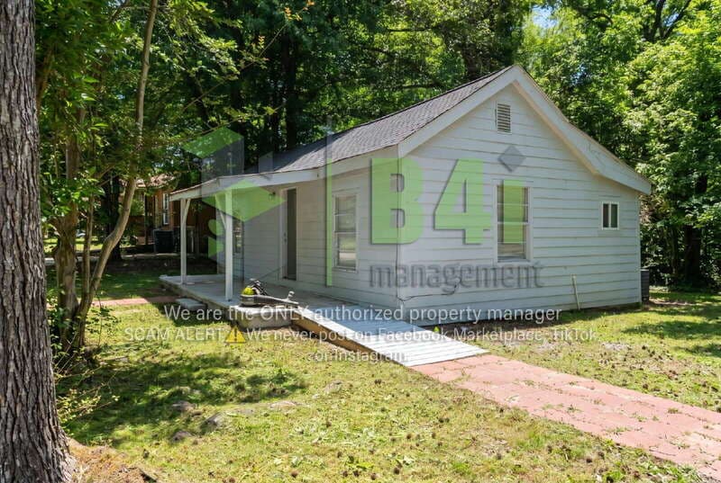 LaGrange House: 934 Motley Street