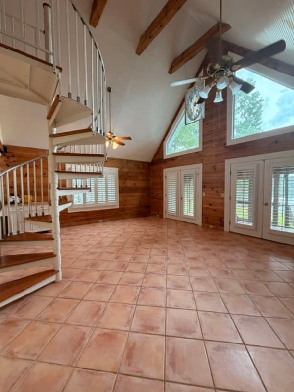 Prosperity House: 127 Oak Pointe Road