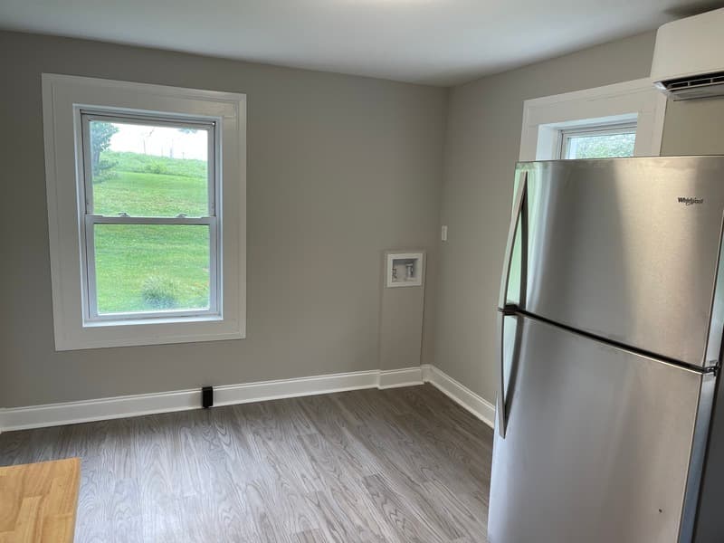 Louisville House: 1719 Airline Dr