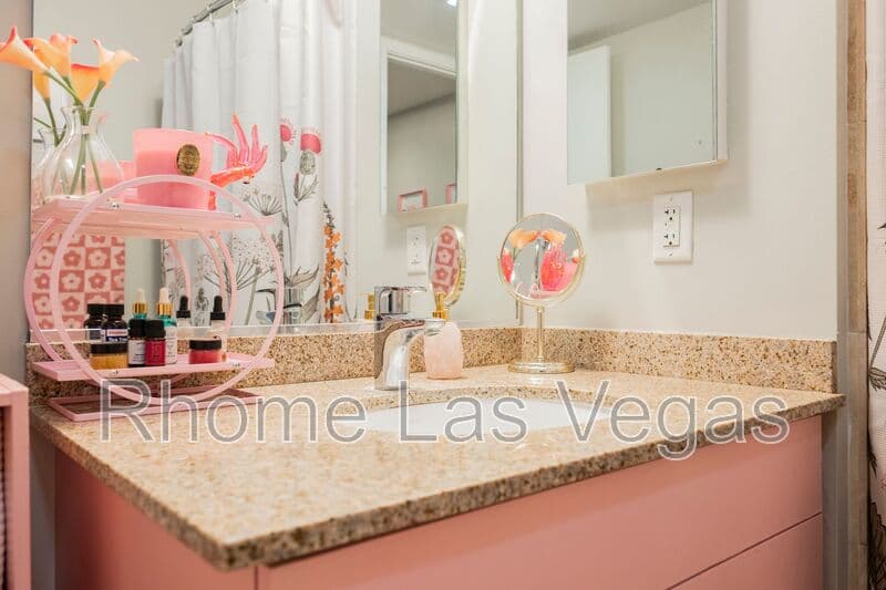 Las Vegas Condo: 353 E Bonneville Ave