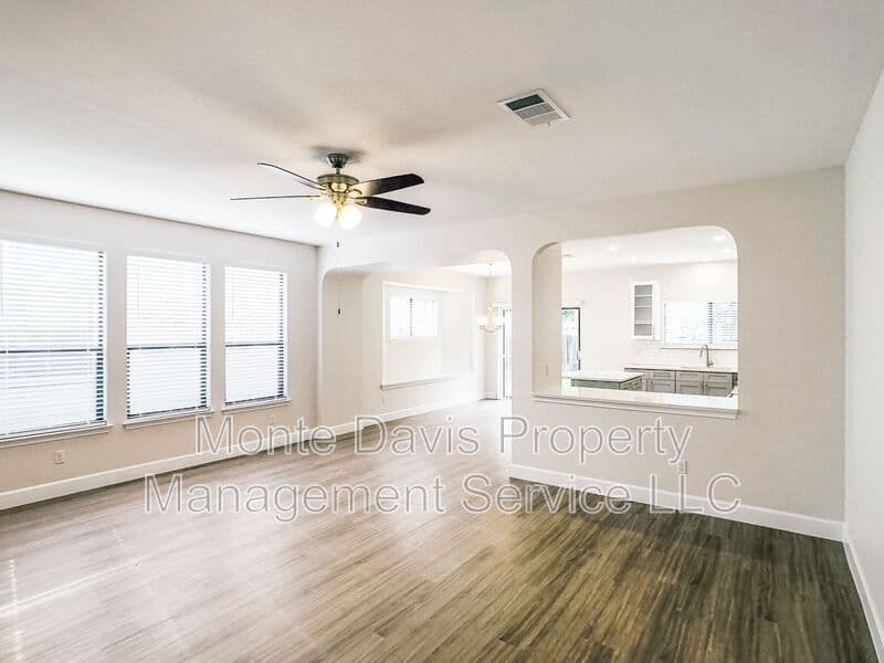 Cedar Park House: 2105 Sage Canyon Drive