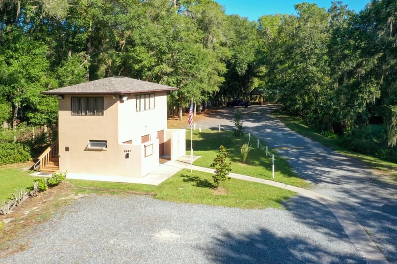 Dunnellon House: 9892 Southwest 189th Circle