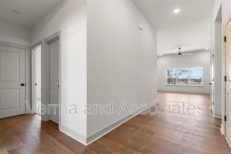 Centerton House: 1050 Whistler St