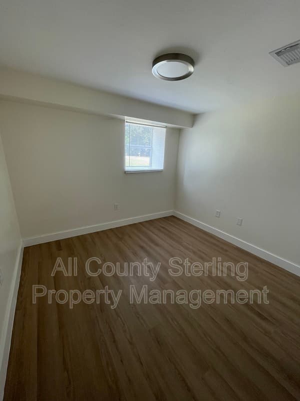 Lake City Apartment: 201 SE Beech Street