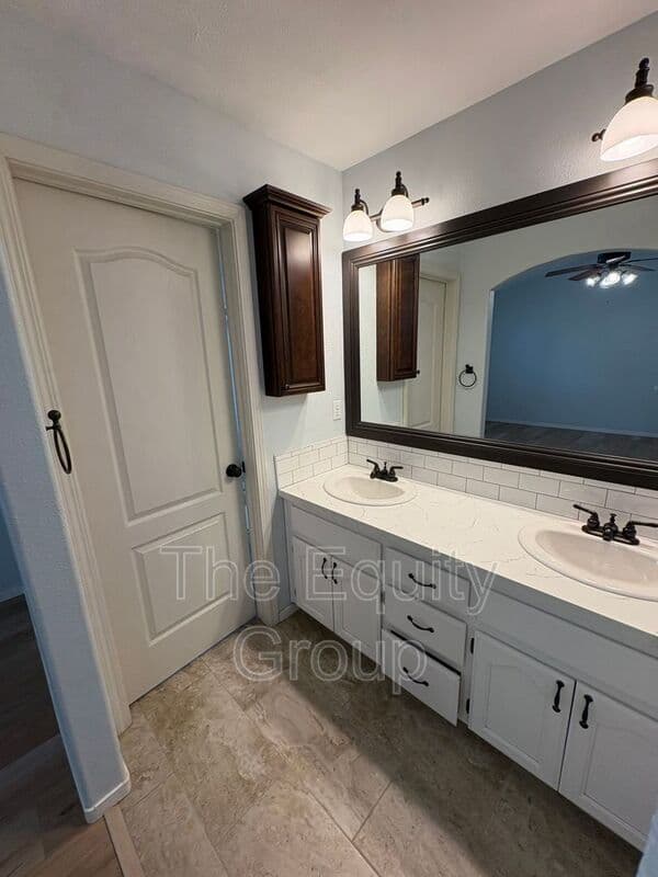 Visalia House: 3524 S. Lincoln Ct