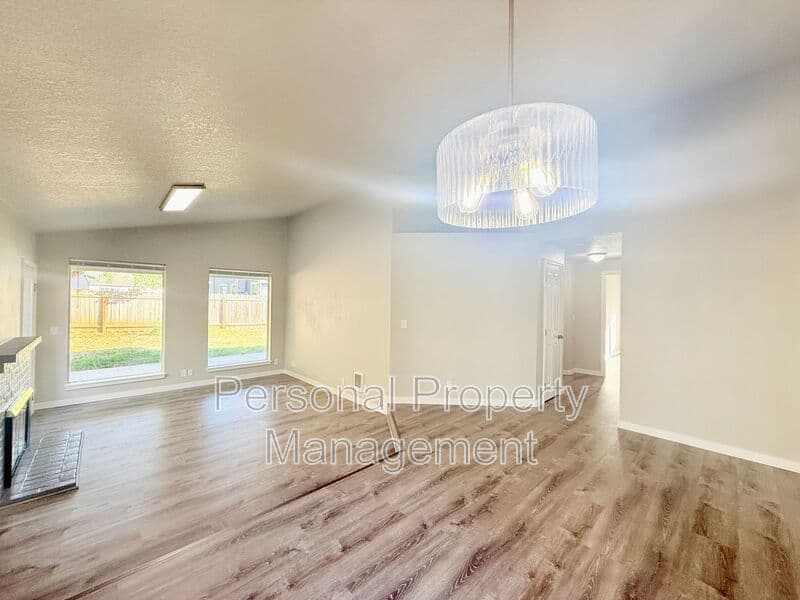 Vancouver House: 15814 SE 15th St.