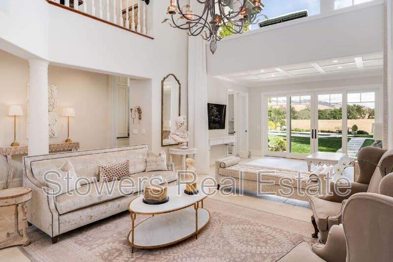 Danville House: 4482 Deer Ridge Rd
