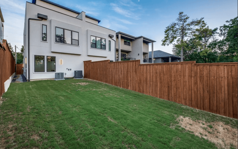Dallas House: 2343 Hondo Avenue