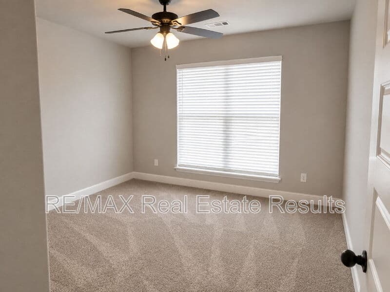 Bentonville House: 511 Melrose Pl