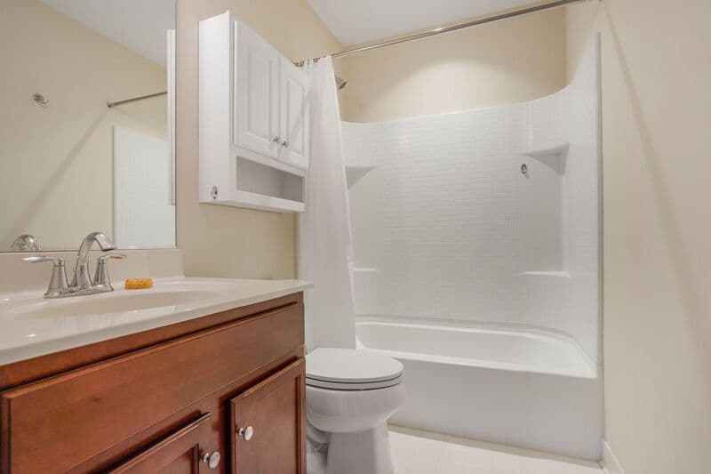Fredericksburg House: 10100 Futbol Ct