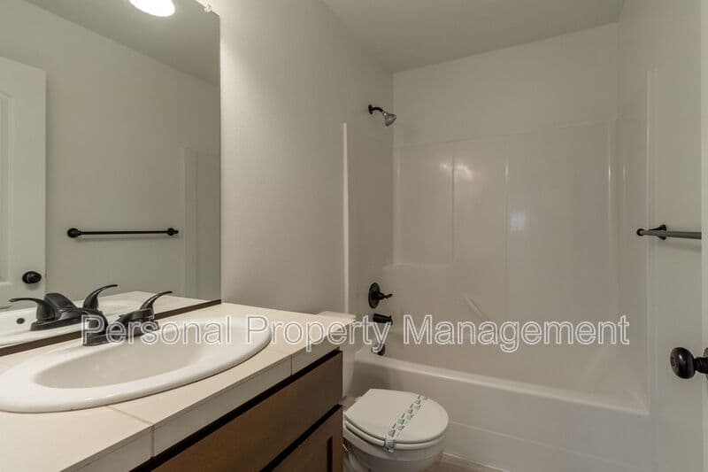 Vancouver House: 2707 NE 130th Court