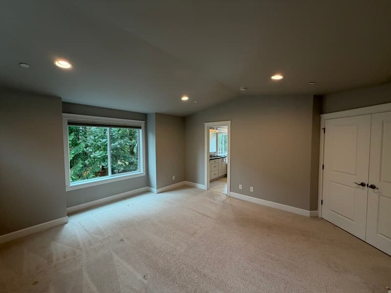 Sammamish House: 24743 Se 17th Pl