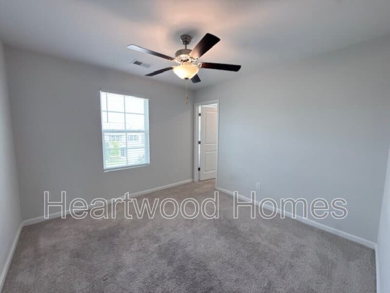 Elgin House: 406 Eclipse Lane