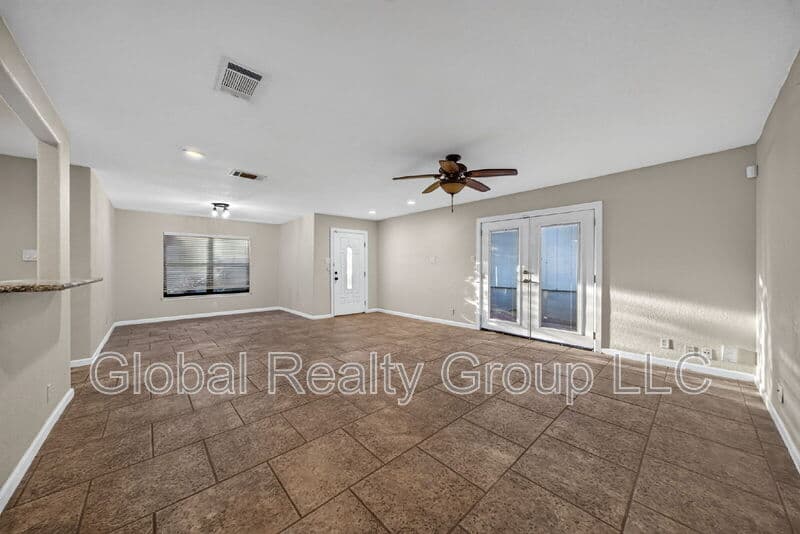 San Antonio House: 12914 Ocean Glade