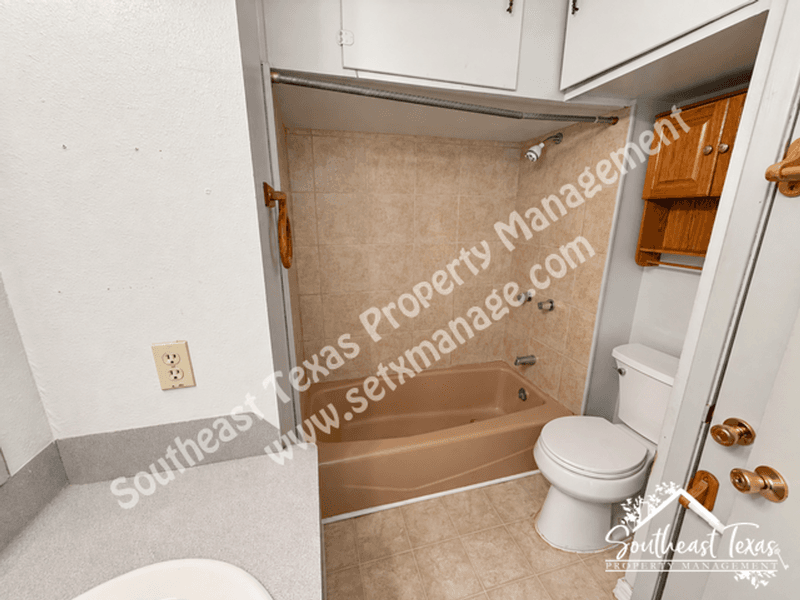 Groves House: 6129 Howe Street