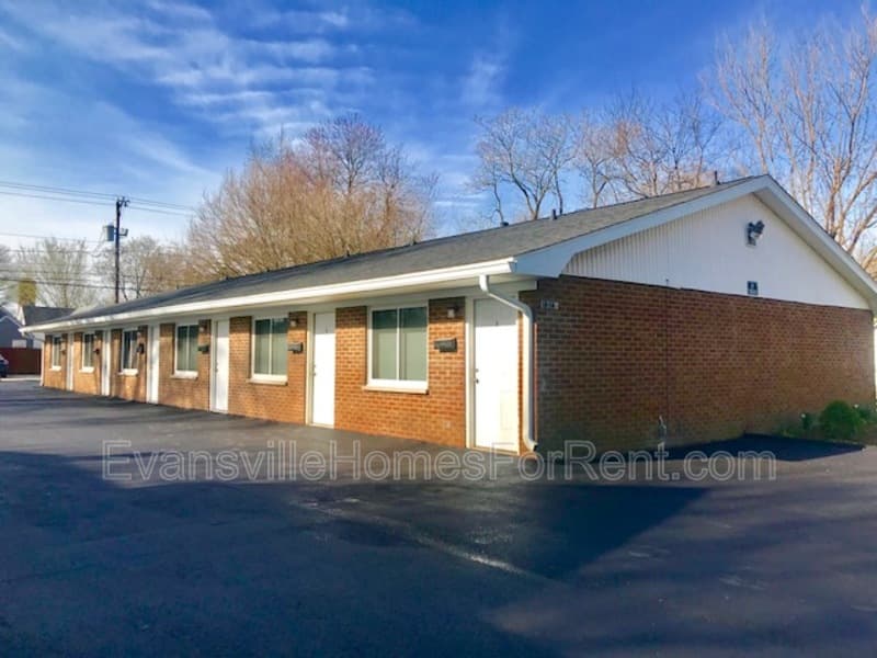 Evansville Condo: 1323 Olive Street - c