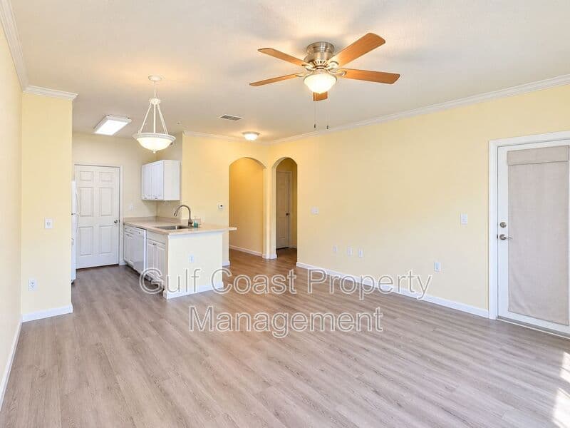 Bradenton Condo: 210 3rd Street West
