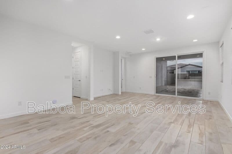 San Tan Valley House: 3063 E Hayfield Way