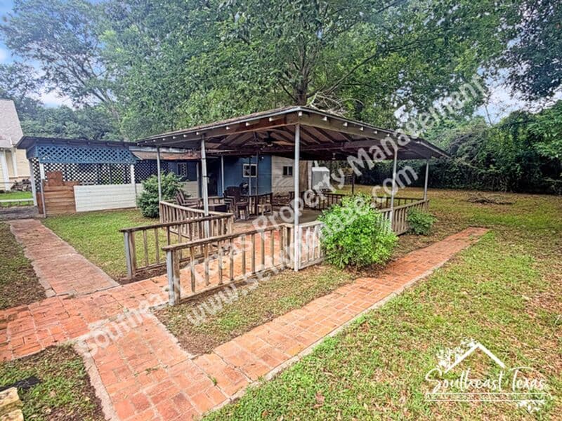 Beaumont House: 345 Marceline Blvd