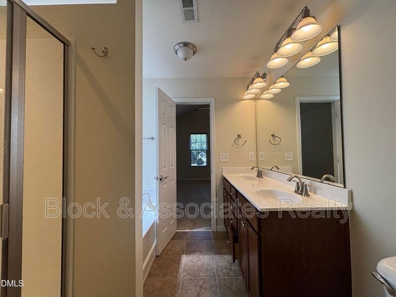 Wake Forest House: 1429 Kirkwood Hill Way