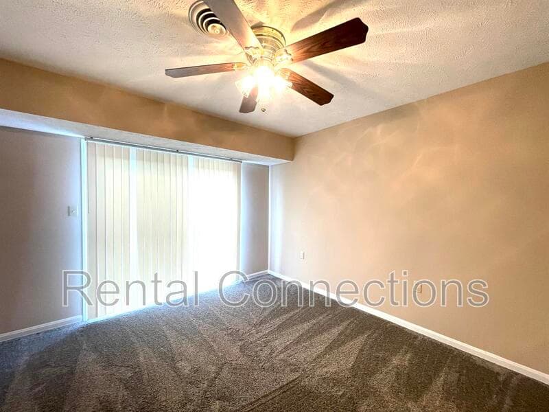 Herrin Condo: 715 Joseph dr.