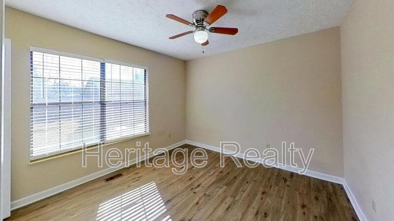 Knoxville House: 10503 Haleyford Lane