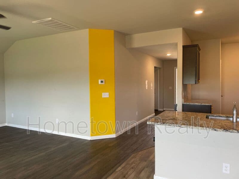 El Reno House: 1712 Vermilion Lane