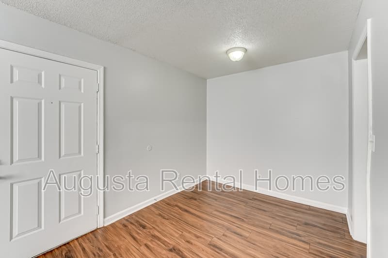 North Augusta Condo: 520 East Buena Vista Avenue - 1008