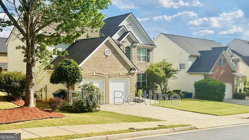 College Park House: 4644 Creekside Cove