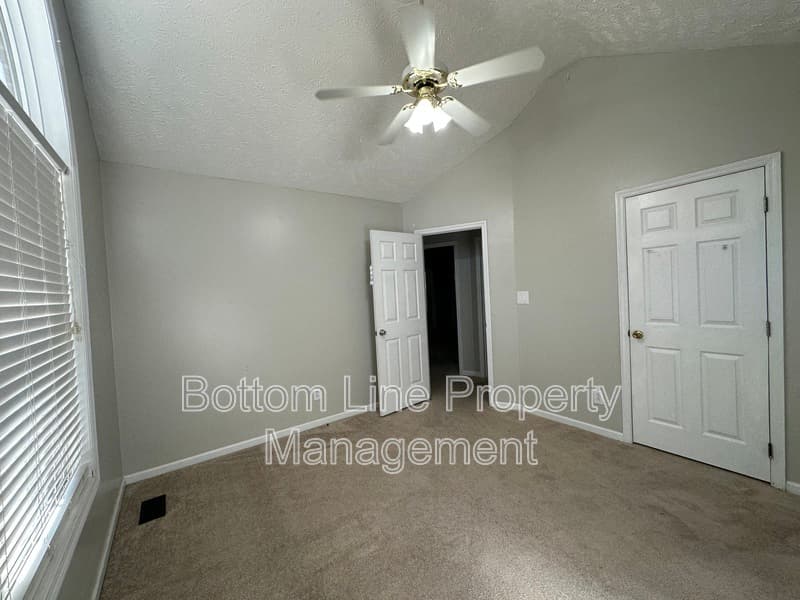 Fayetteville House: 7509 Shillinglaw Circle