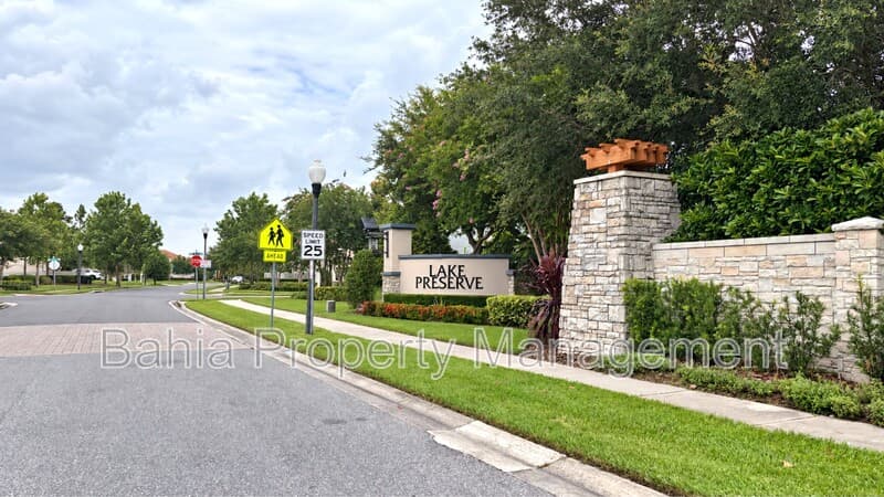 Orlando House: 14153 Dove Hollow Dr