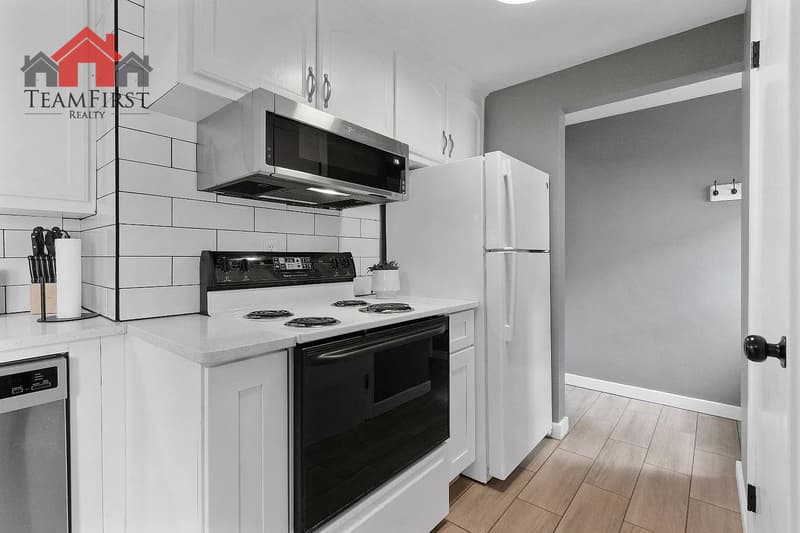 Green Bay House: 1444 Pilgrim Street