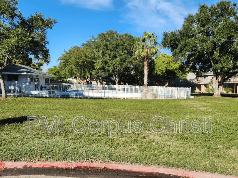 Corpus Christi Condo: 6132 Hidden Cv