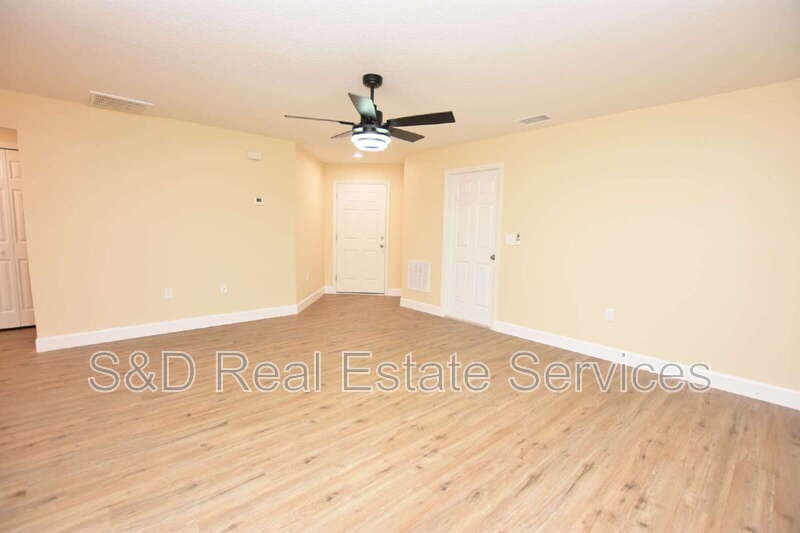Lakeland Condo: 1111 Mercury Dr E