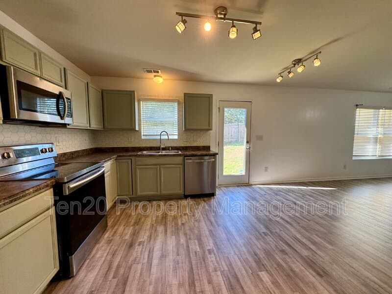 Phenix City House: 318 Irish Lane