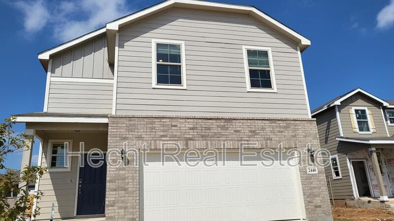Seguin House: 2440 Ayers Drive