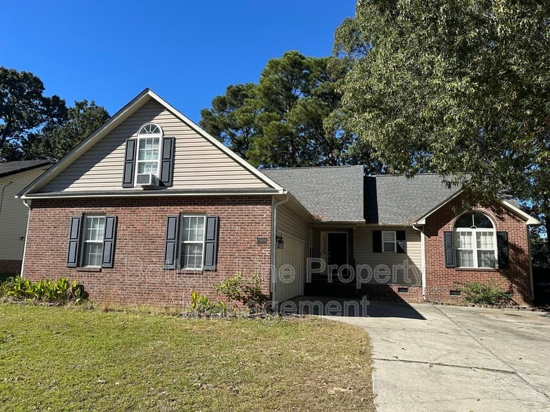 Fayetteville House: 7509 Shillinglaw Circle