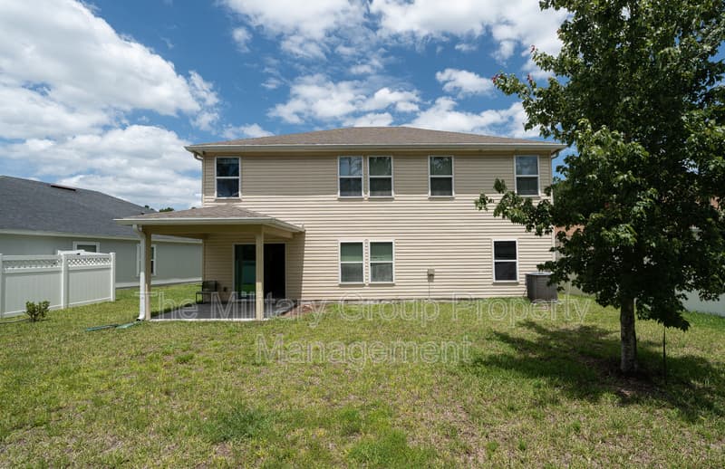 Orange Park House: 391 Hepburn Rd