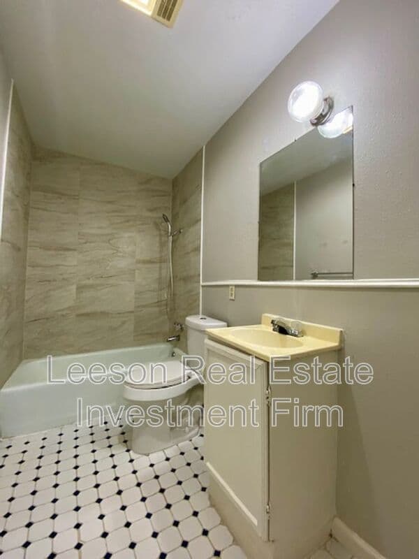 Shreveport House: 3071 Pouncey Lane