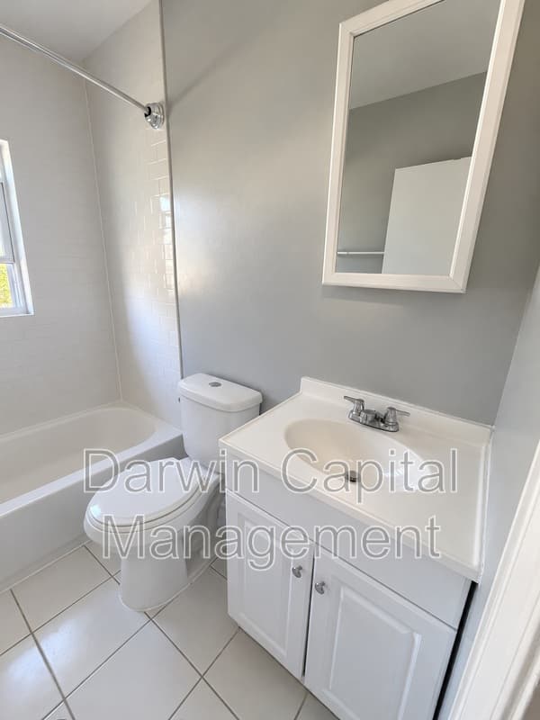Haddon Heights Condo: 2032 Maple Avenue - 4