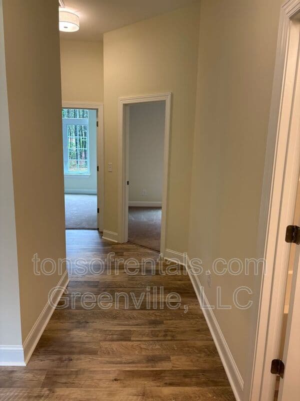 Enoree House: 271 Rocky Ridge Road