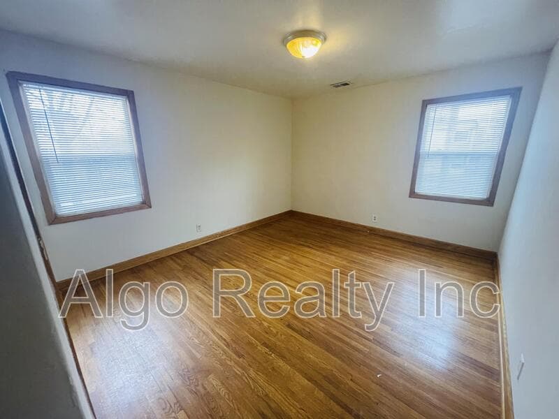 Minneapolis Condo: 2419 Plymouth Avenue North - 102